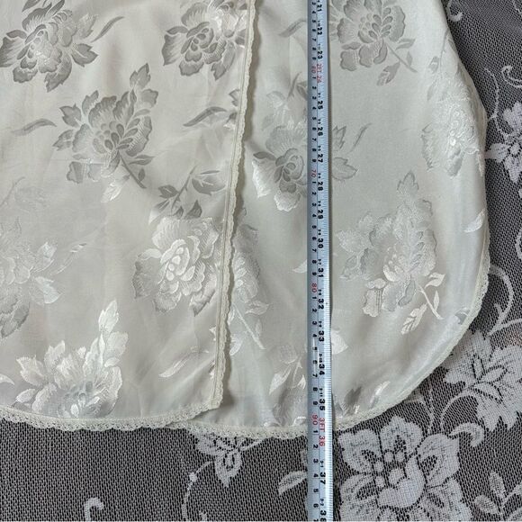 Vintage Victoria's Secret Gold Crown Label Lace Trim Satin Ivory Nightgown - Picture 16 of 16